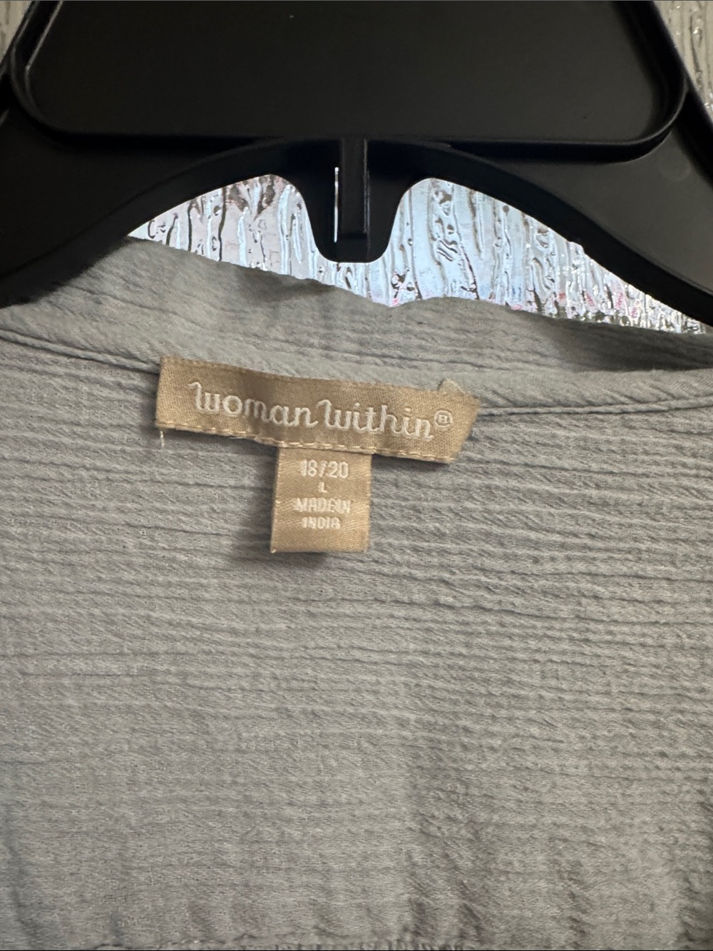 Embroidered Button-Down Tunic - Picture 7 of 9